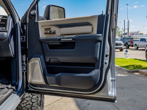 Used 2023 RAM 2500 Limited AWD/4WD image 36