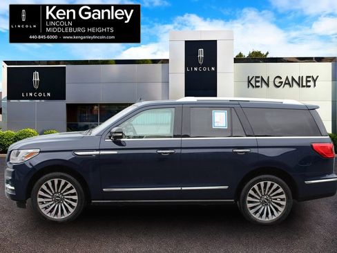 Used 2019 Lincoln Navigator Reserve AWD/4WD image 4