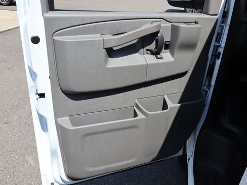New 2025 Chevrolet Express 2500 w/ Driver Convenience Package image 6