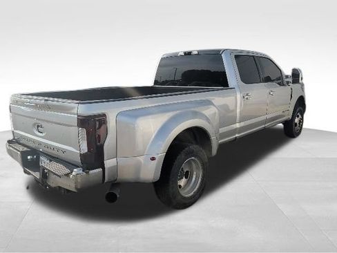 Used 2017 Ford F350 XL w/ Power Equipment Group AWD/4WD image 4