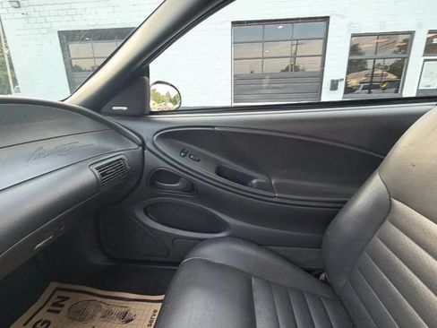 Used 2004 Ford Mustang GT Premium RWD image 38