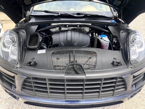 Used 2017 Porsche Macan AWD/4WD image 25
