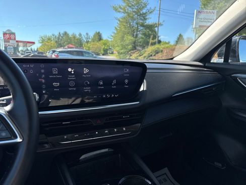 Used 2024 Buick Envision Preferred AWD/4WD image 18