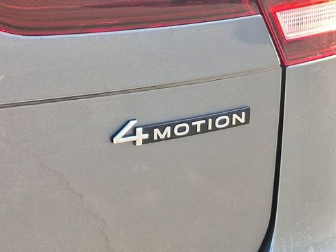 Certified 2022 Volkswagen Tiguan SE AWD/4WD image 32
