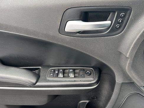 Certified 2022 Dodge Charger SXT w/ Leather Interior Group image 11