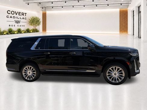Used 2022 Cadillac Escalade ESV Premium Luxury AWD/4WD image 13
