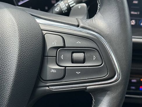 Used 2021 Buick Envision Essence FWD image 23