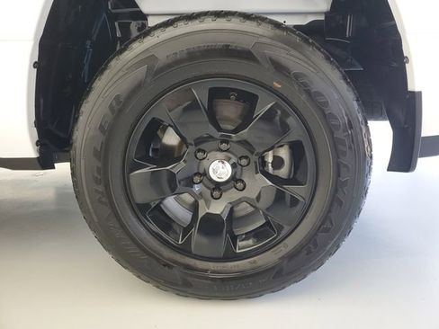 Used 2023 RAM 1500 Big Horn RWD image 12