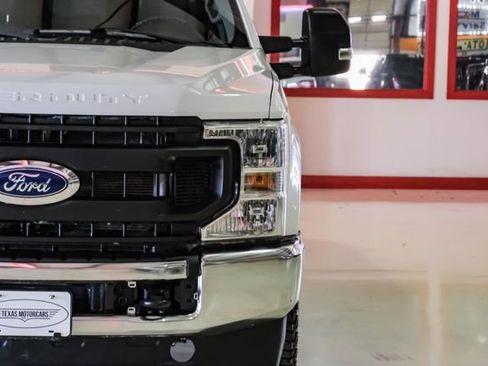 Used 2022 Ford F250 XL w/ Power Equipment Group image 49