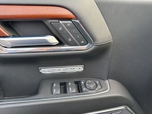 Used 2023 GMC Sierra 1500 Denali image 9