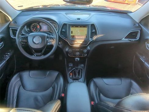 Used 2023 Jeep Cherokee Altitude Lux image 23