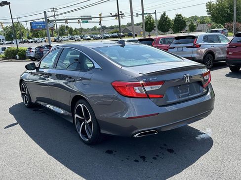 Used 2018 Honda Accord Sport image 6