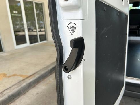 Used 2022 RAM ProMaster 2500 w/ Safety Group (A) FWD image 32