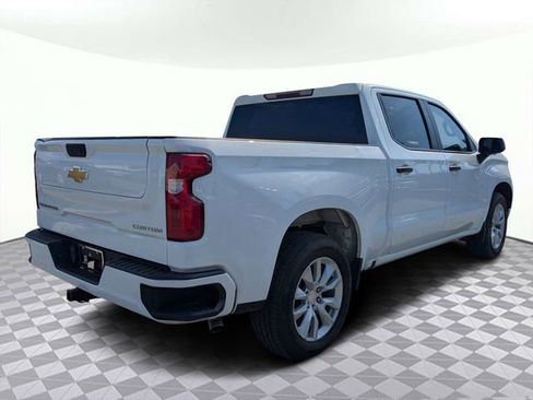 Used 2022 Chevrolet Silverado 1500 Custom RWD image 3