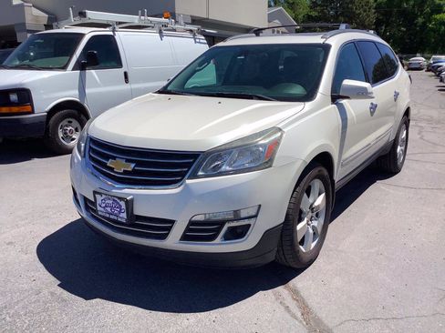Used 2015 Chevrolet Traverse LTZ AWD/4WD image 22