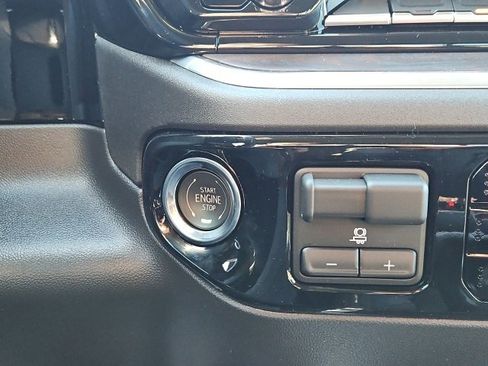 New 2026 GMC Sierra 1500 SLT image 38