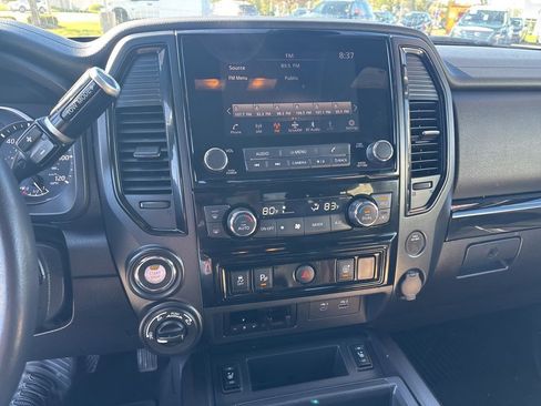 Used 2023 Nissan Titan SV w/ SV Convenience Package AWD/4WD image 13