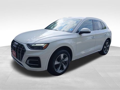 Used 2023 Audi Q5 2.0T Premium w/ Convenience Package AWD/4WD image 3