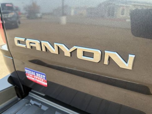 Used 2016 GMC Canyon SLT w/ Driver Alert Package image 13