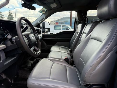 Used 2024 Ford F450 XL w/ XL Chrome Package image 10