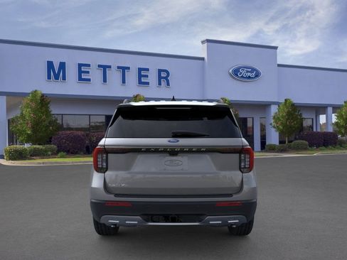 New 2026 Ford Explorer Active w/ Active Comfort Package image 6