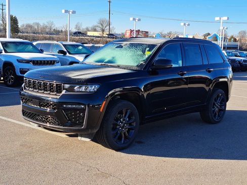 New 2026 Jeep Grand Cherokee Limited Reserve AWD/4WD image 2