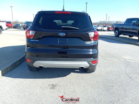 Used 2019 Ford Escape Titanium image 9