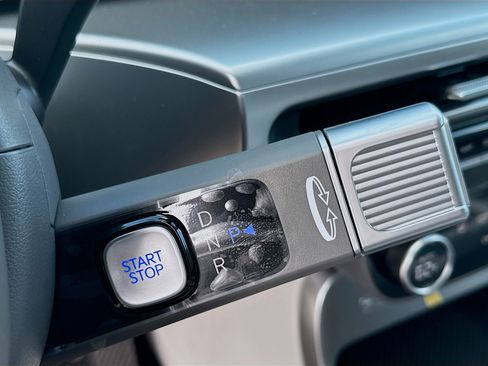 New 2026 Hyundai Ioniq 9 SE image 13