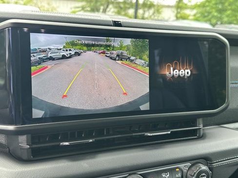 Certified 2025 Jeep Wrangler Unlimited Rubicon 4xe w/ Safety Group AWD/4WD image 27
