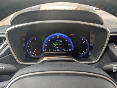 Used 2022 Toyota Corolla Cross XLE image 11