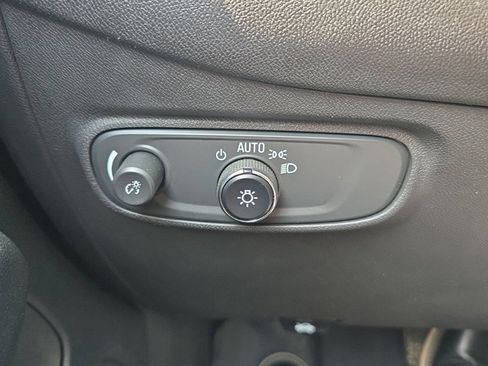 Used 2022 Chevrolet Equinox RS w/ RS Leather Package AWD/4WD image 13