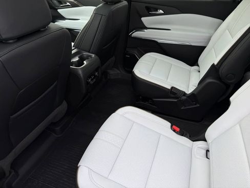 New 2026 Chevrolet Traverse High Country w/ LPO, Floor Liner Package image 4