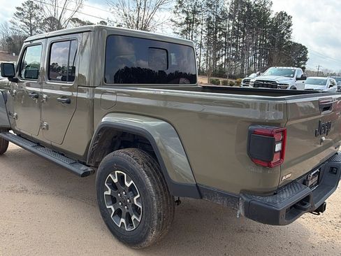 New 2026 Jeep Gladiator Sport AWD/4WD image 10