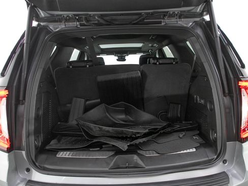 Used 2024 GMC Yukon Denali w/ Denali Reserve Package AWD/4WD image 19