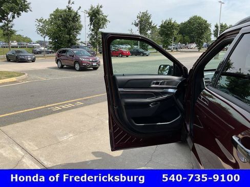 Used 2018 Ford Explorer Sport AWD/4WD image 14