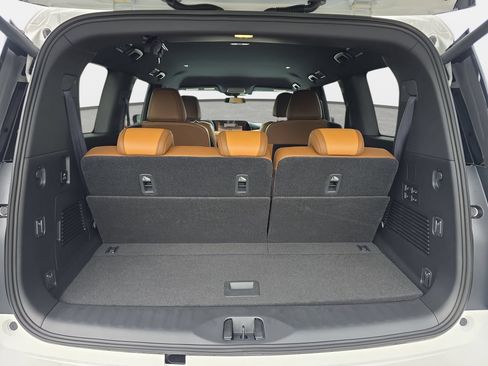 New 2026 Nissan Armada SL w/ Captain's Chari Seat Package AWD/4WD image 12