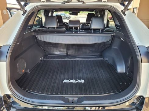 Used 2021 Toyota RAV4 XSE AWD/4WD image 33