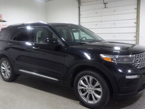 Used 2021 Ford Explorer Limited w/ Equipment Group 301A AWD/4WD image 5
