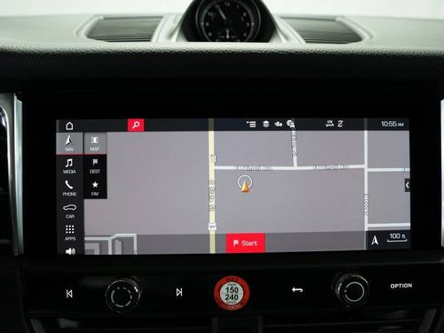 Used 2025 Porsche Macan image 20