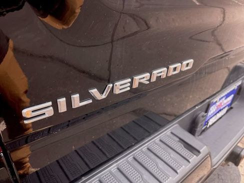 Used 2022 Chevrolet Silverado 1500 RST AWD/4WD image 31