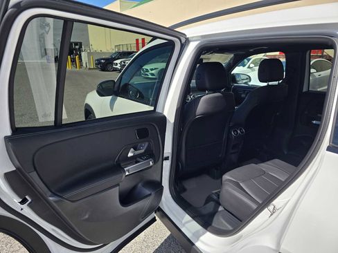 New 2026 Mercedes-Benz GLB 250 image 18