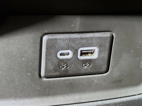 Used 2023 GMC Acadia SLE w/ LPO, Floor Liner Package image 26