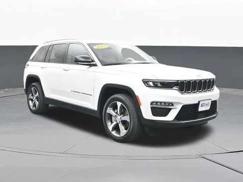 Used 2023 Jeep Grand Cherokee Limited AWD/4WD image 19