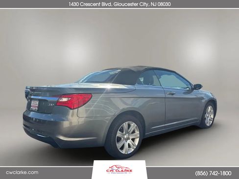 Used 2011 Chrysler 200 Touring image 6