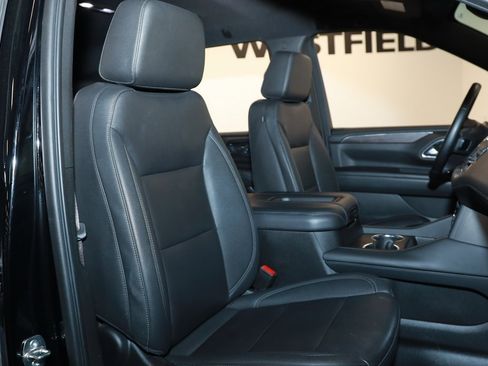 Used 2023 Chevrolet Suburban LT image 17