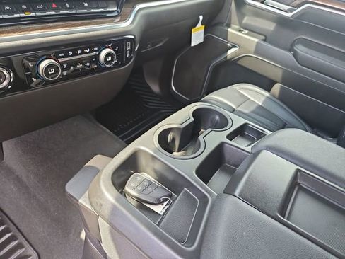 Used 2024 Chevrolet Silverado 1500 LT AWD/4WD image 23