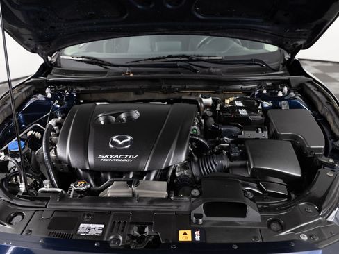 Used 2016 MAZDA MAZDA3 i Touring w/ Popular Equipment Package FWD image 39