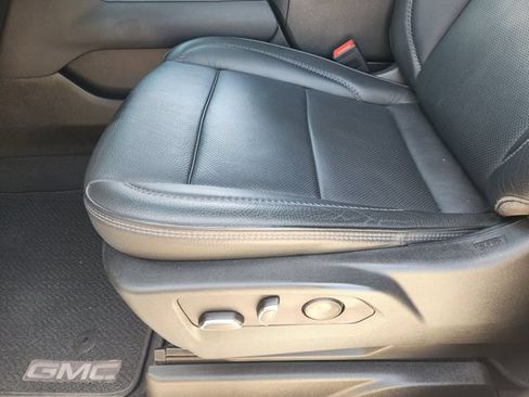 Used 2023 GMC Yukon Denali AWD/4WD image 24