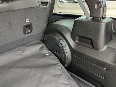 Used 2023 Jeep Wrangler Unlimited Sahara AWD/4WD image 36