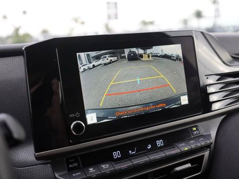 Used 2025 Toyota Camry LE image 15